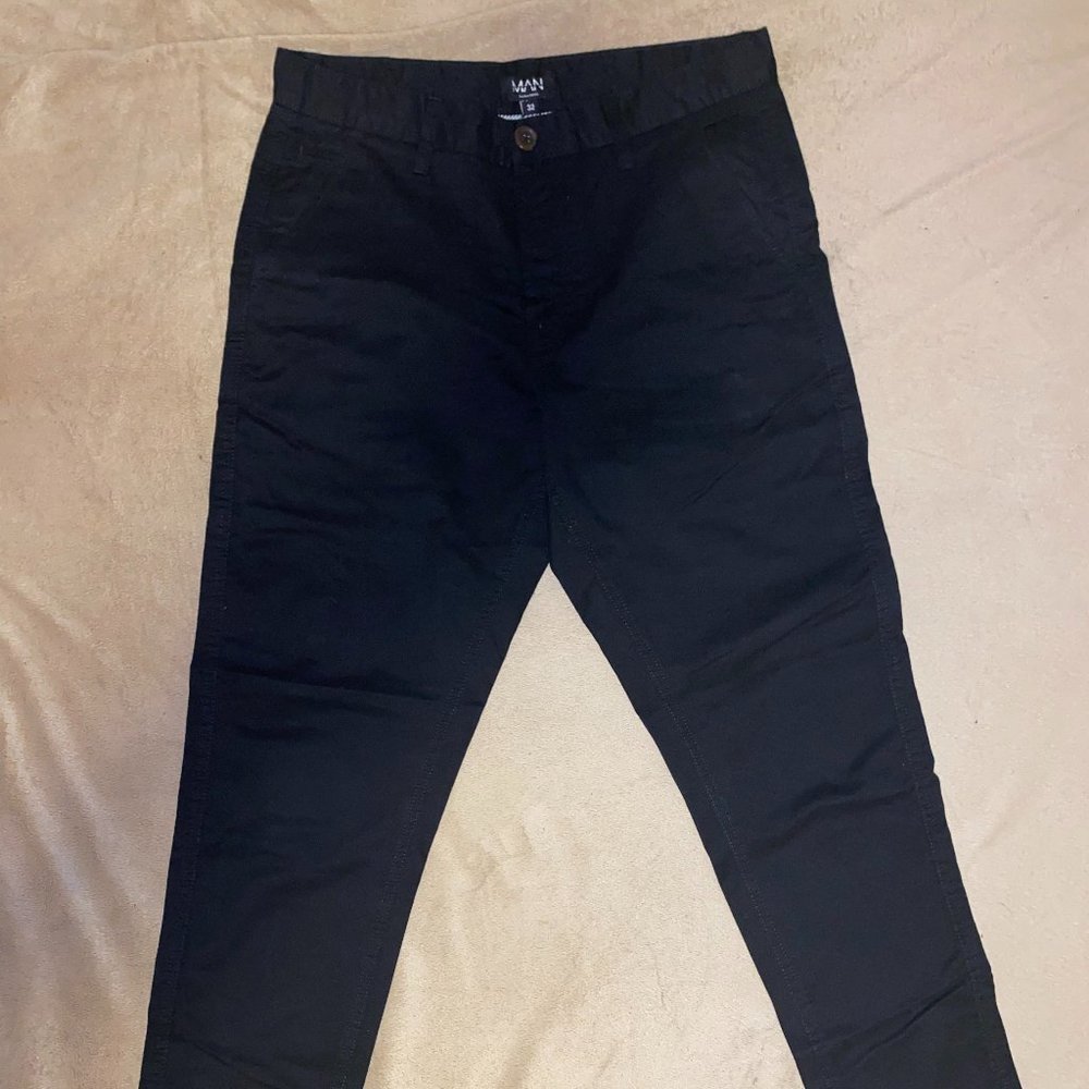 Boohoo Slim Fit Rigid Chinos Trouser